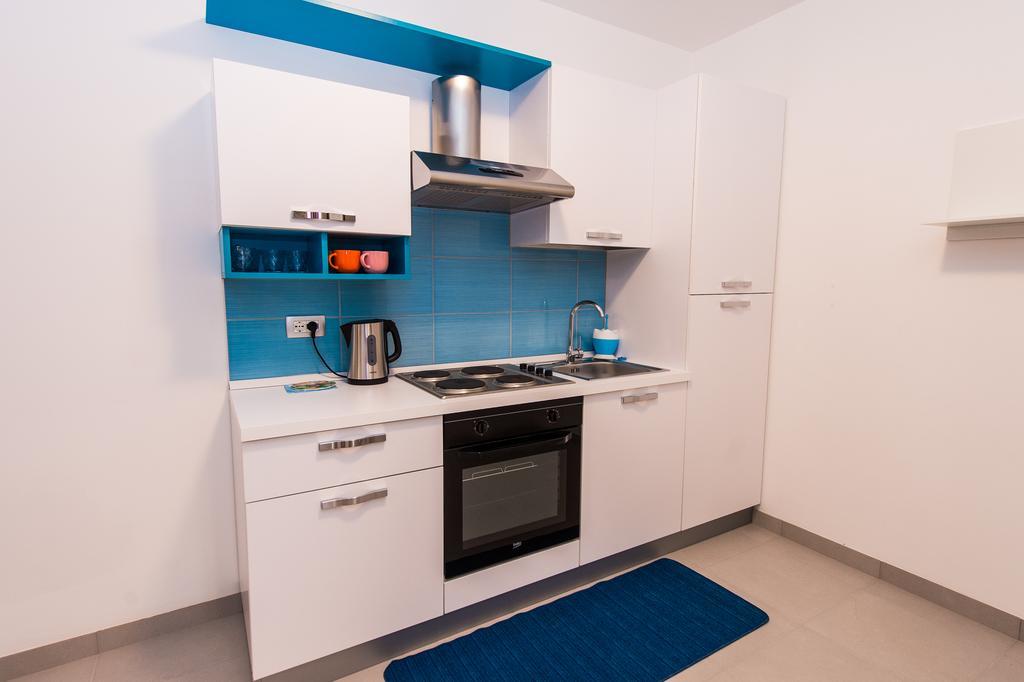 Blue Sky Apartment